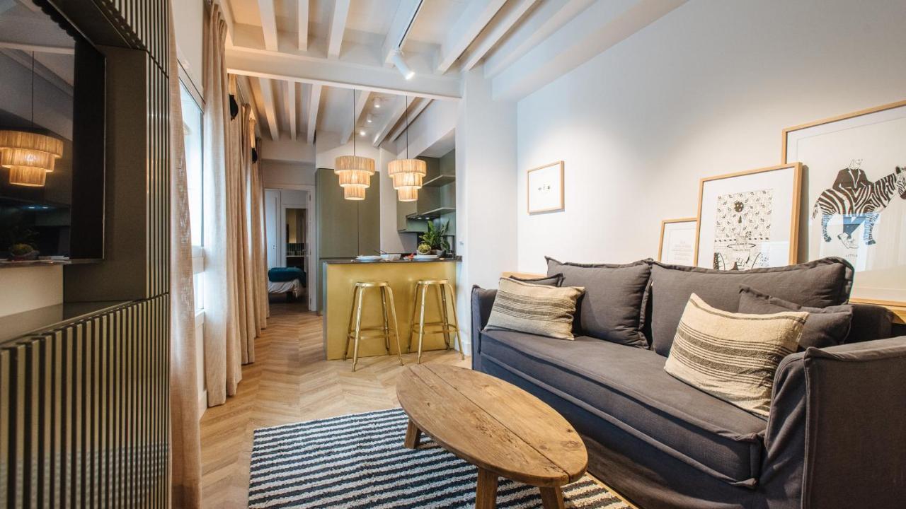 R26 Suites Sevilla ภายนอก รูปภาพ
