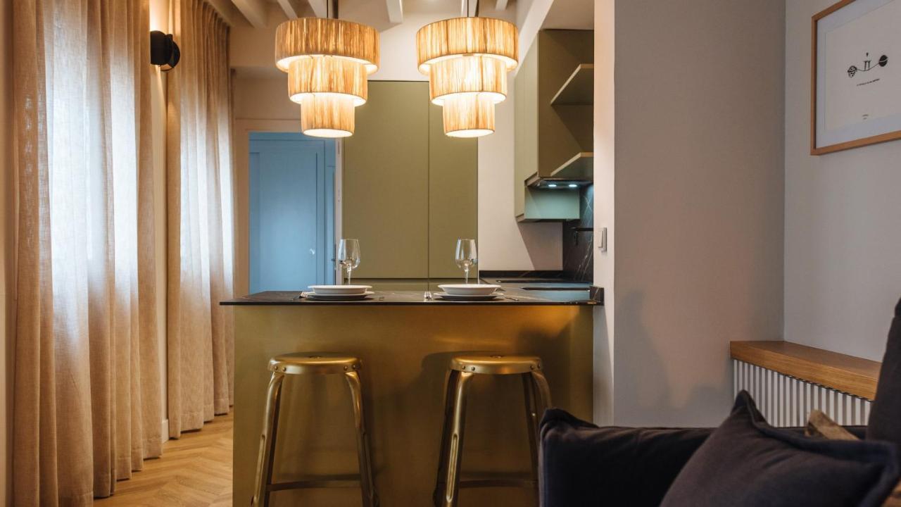 R26 Suites Sevilla ภายนอก รูปภาพ