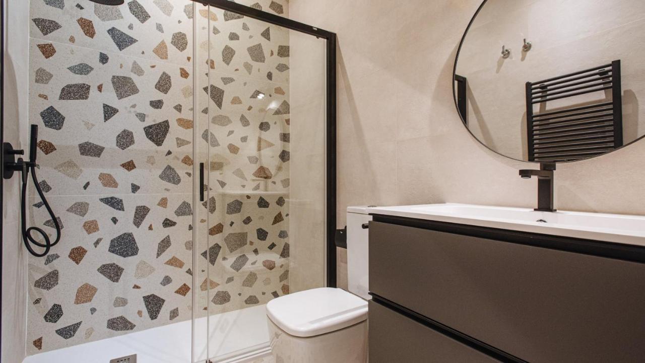 R26 Suites Sevilla ภายนอก รูปภาพ
