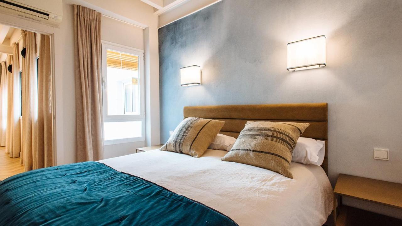 R26 Suites Sevilla ภายนอก รูปภาพ
