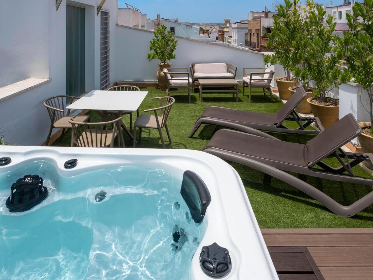 R26 Suites Sevilla ภายนอก รูปภาพ